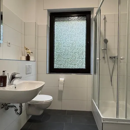 Staywell For 4 I I Parking I Kitchen * Bielefeld